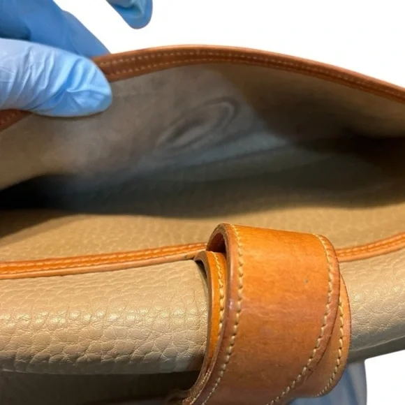 Dooney & Bourke Vintage Leather Crossbody Bag Taupe/Brown - Picture 6 of 16